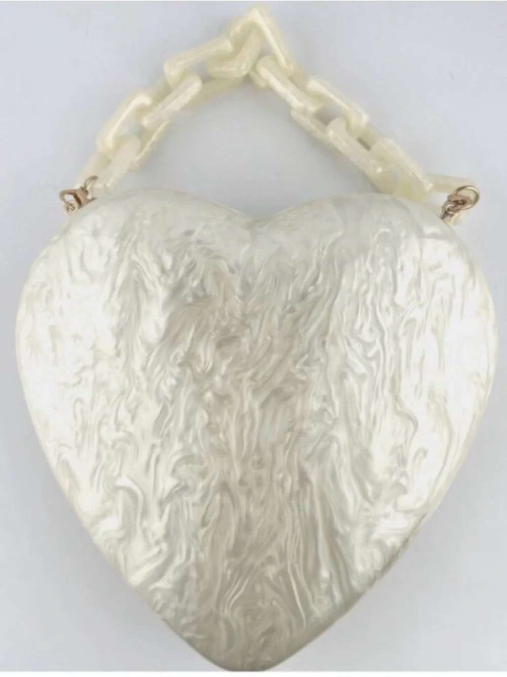 A new day Pearlescent Heart Clutch in Cream EUC